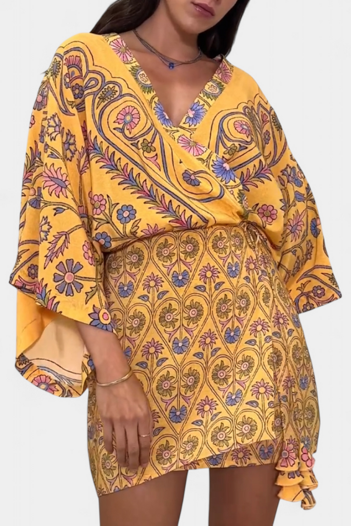 Vestido Candela Boho con Estampado Floral y Escote en V Cruzado
