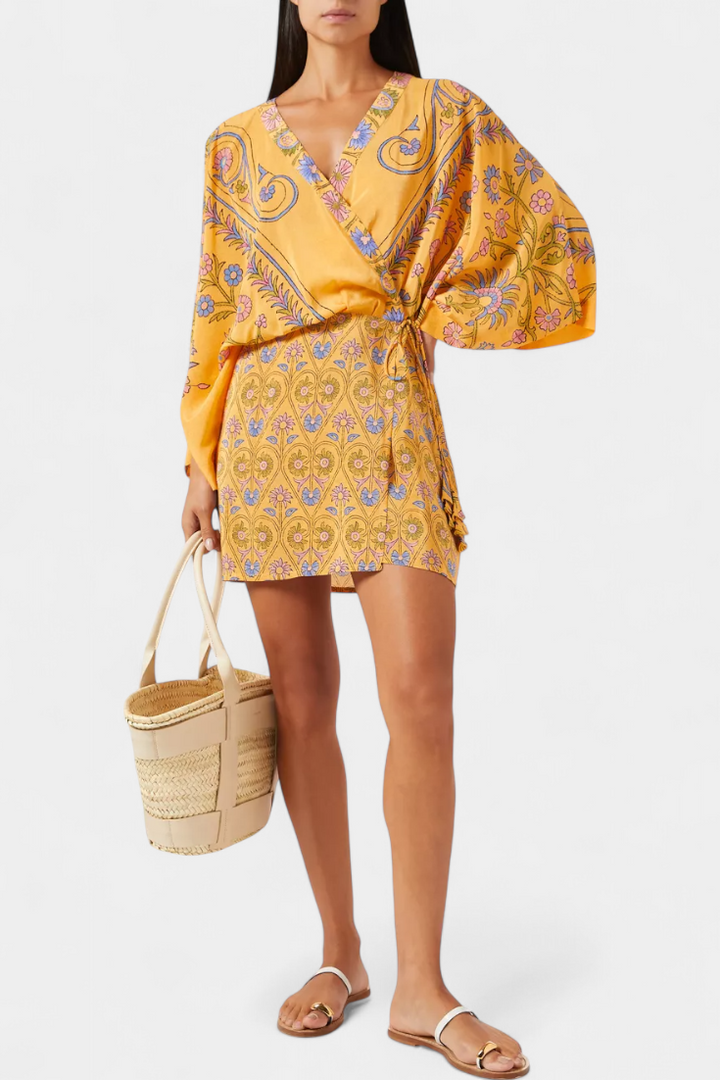 Vestido Candela Boho con Estampado Floral y Escote en V Cruzado