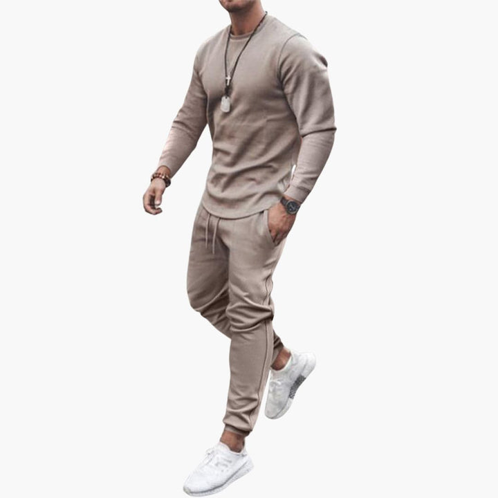 Conjunto Nico deportivo con suéter y pantalón