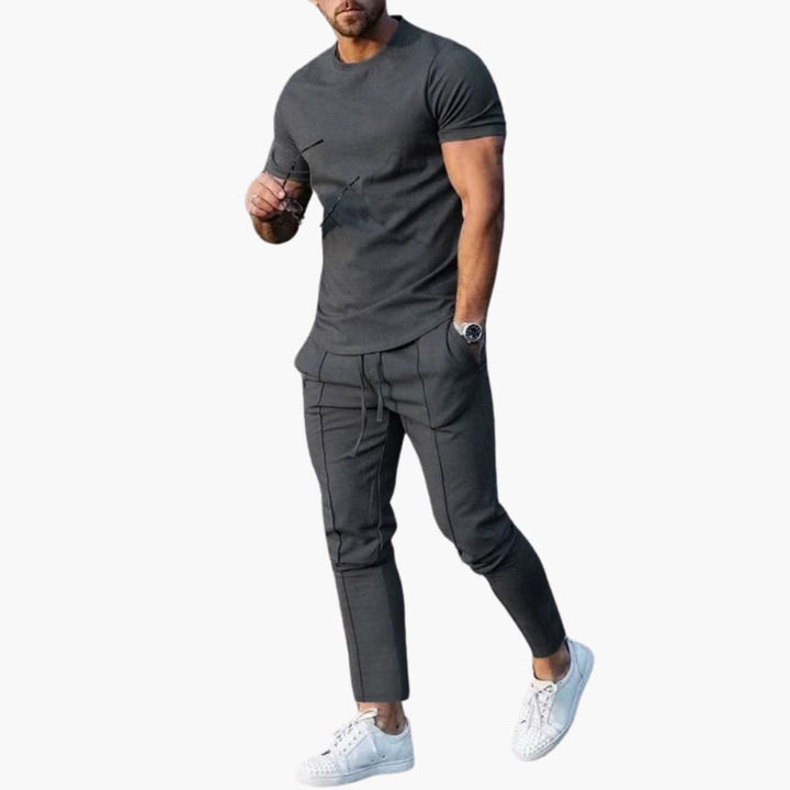 Conjunto deportivo Javier con camiseta y pantalón elástico
