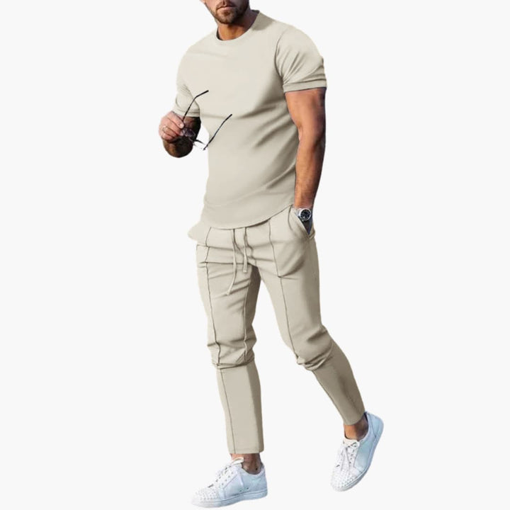 Conjunto deportivo Javier con camiseta y pantalón elástico